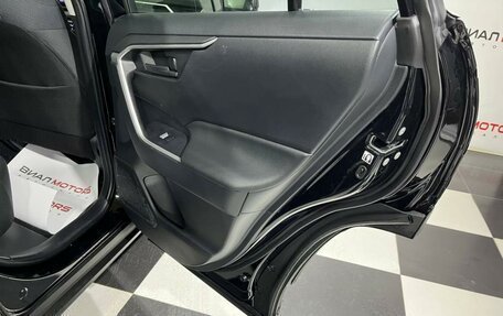 Toyota RAV4, 2019 год, 2 879 000 рублей, 14 фотография