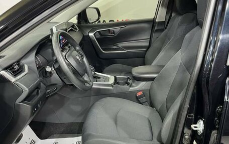 Toyota RAV4, 2019 год, 2 879 000 рублей, 21 фотография