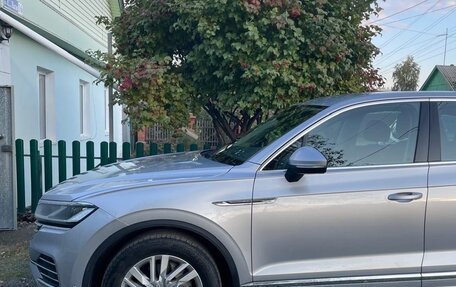 Volkswagen Touareg III, 2019 год, 4 200 000 рублей, 10 фотография