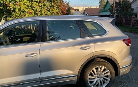 Volkswagen Touareg III, 2019 год, 4 200 000 рублей, 15 фотография