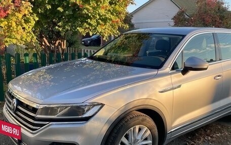 Volkswagen Touareg III, 2019 год, 4 200 000 рублей, 12 фотография