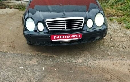 Mercedes-Benz CLK-Класс, 2001 год, 550 000 рублей, 10 фотография