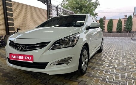 Hyundai Solaris II рестайлинг, 2015 год, 870 000 рублей, 3 фотография