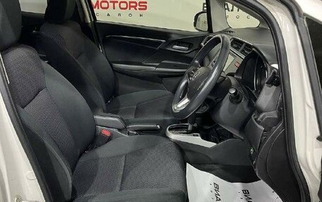 Honda Fit III, 2018 год, 1 220 000 рублей, 10 фотография