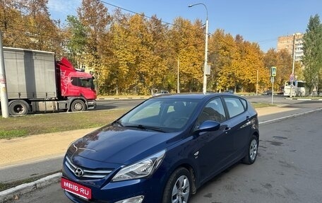Hyundai Solaris II рестайлинг, 2016 год, 1 040 000 рублей, 1 фотография