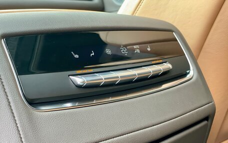 Cadillac Escalade V, 2021 год, 11 000 000 рублей, 22 фотография