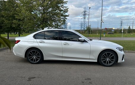 BMW 3 серия, 2019 год, 3 150 000 рублей, 14 фотография