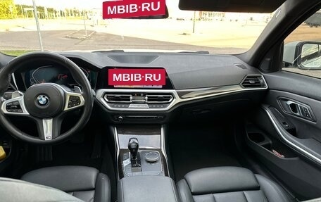 BMW 3 серия, 2019 год, 3 150 000 рублей, 16 фотография