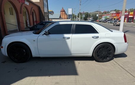 Chrysler 300C II, 2005 год, 1 500 000 рублей, 2 фотография
