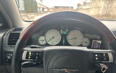 Chrysler 300C II, 2005 год, 1 500 000 рублей, 5 фотография