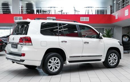 Toyota Land Cruiser 200, 2016 год, 4 699 000 рублей, 2 фотография