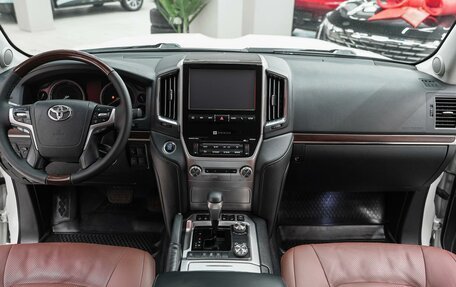 Toyota Land Cruiser 200, 2016 год, 4 699 000 рублей, 12 фотография