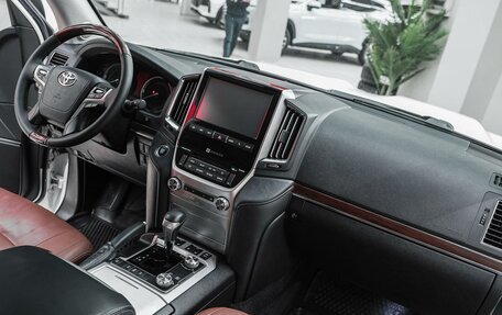 Toyota Land Cruiser 200, 2016 год, 4 699 000 рублей, 14 фотография