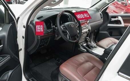 Toyota Land Cruiser 200, 2016 год, 4 699 000 рублей, 6 фотография