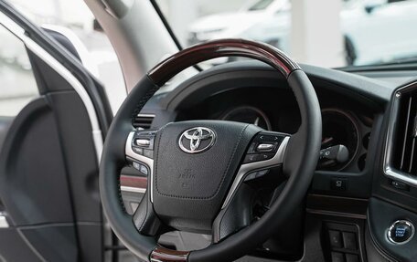 Toyota Land Cruiser 200, 2016 год, 4 699 000 рублей, 13 фотография