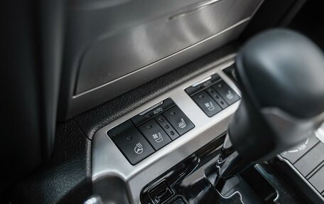 Toyota Land Cruiser 200, 2016 год, 4 699 000 рублей, 17 фотография