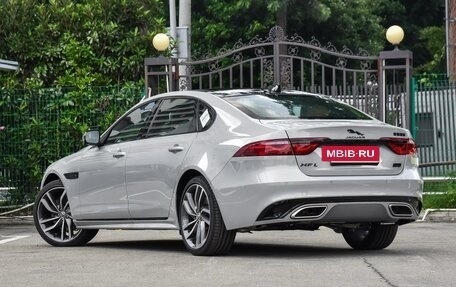 Jaguar XF II, 2024 год, 5 270 000 рублей, 6 фотография