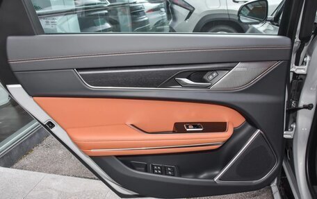 Jaguar XF II, 2024 год, 5 270 000 рублей, 23 фотография