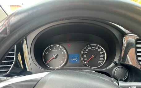 Mitsubishi Outlander III рестайлинг 3, 2020 год, 2 000 000 рублей, 8 фотография