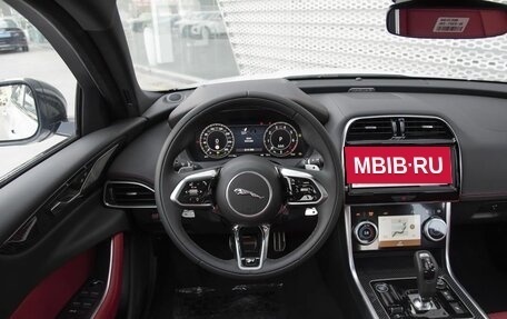 Jaguar XE I рестайлинг, 2024 год, 3 844 000 рублей, 13 фотография