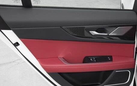 Jaguar XE I рестайлинг, 2024 год, 3 844 000 рублей, 20 фотография