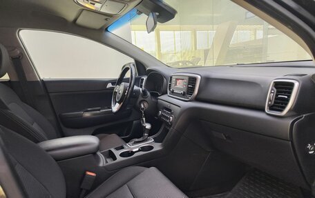 KIA Sportage IV рестайлинг, 2019 год, 1 999 000 рублей, 13 фотография