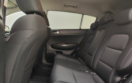 KIA Sportage IV рестайлинг, 2019 год, 1 999 000 рублей, 15 фотография