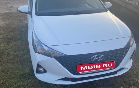 Hyundai Solaris II рестайлинг, 2020 год, 1 520 000 рублей, 2 фотография