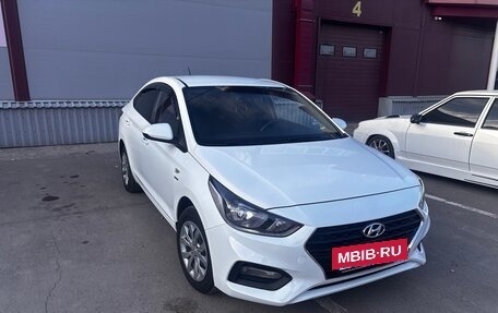 Hyundai Solaris II рестайлинг, 2019 год, 1 350 000 рублей, 3 фотография