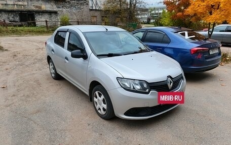 Renault Logan II, 2015 год, 560 000 рублей, 2 фотография