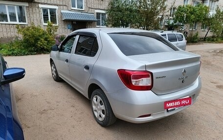 Renault Logan II, 2015 год, 560 000 рублей, 4 фотография