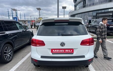 Volkswagen Touareg III, 2012 год, 1 800 000 рублей, 3 фотография