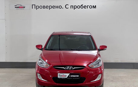 Hyundai Solaris II рестайлинг, 2012 год, 930 000 рублей, 2 фотография