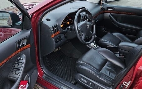 Toyota Avensis III рестайлинг, 2005 год, 1 530 000 рублей, 17 фотография
