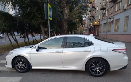 Toyota Camry, 2021 год, 3 800 000 рублей, 7 фотография