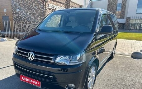 Volkswagen Multivan T5, 2012 год, 2 450 000 рублей, 1 фотография