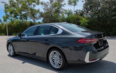 BMW 5 серия, 2025 год, 5 543 000 рублей, 4 фотография