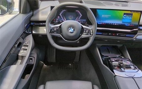 BMW 5 серия, 2025 год, 5 543 000 рублей, 17 фотография