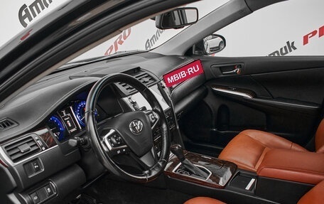 Toyota Camry, 2016 год, 2 195 000 рублей, 10 фотография