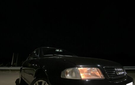 Audi A4, 1998 год, 400 000 рублей, 1 фотография