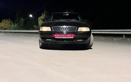 Audi A4, 1998 год, 400 000 рублей, 2 фотография