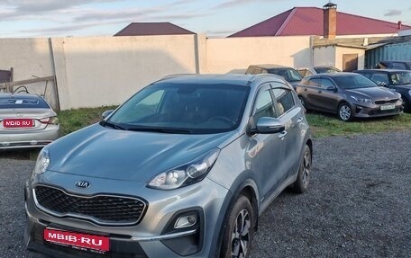 KIA Sportage IV рестайлинг, 2021 год, 2 300 000 рублей, 1 фотография