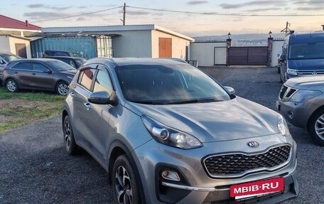 KIA Sportage IV рестайлинг, 2021 год, 2 300 000 рублей, 2 фотография