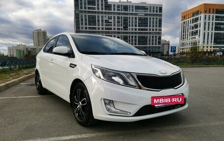 KIA Rio III рестайлинг, 2013 год, 850 000 рублей, 2 фотография