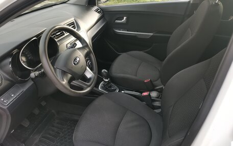 KIA Rio III рестайлинг, 2013 год, 850 000 рублей, 13 фотография