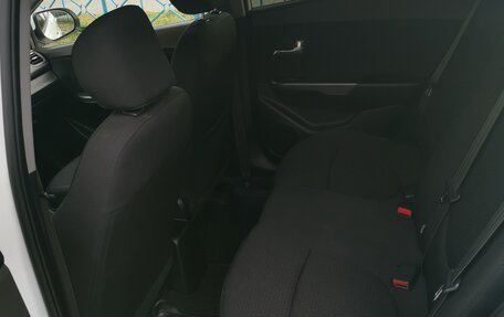 KIA Rio III рестайлинг, 2013 год, 850 000 рублей, 16 фотография