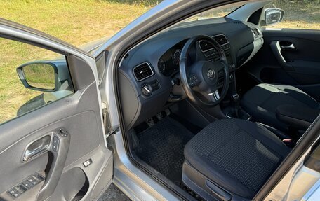 Volkswagen Polo VI (EU Market), 2011 год, 500 000 рублей, 8 фотография