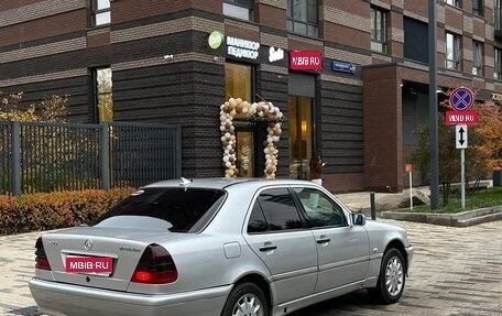Mercedes-Benz C-Класс, 1999 год, 450 000 рублей, 1 фотография