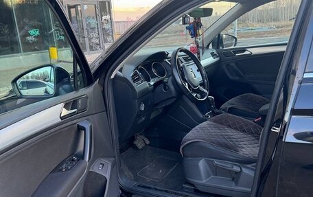 Volkswagen Tiguan II, 2018 год, 2 300 000 рублей, 7 фотография