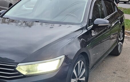 Volkswagen Passat B8 рестайлинг, 2015 год, 1 600 000 рублей, 3 фотография